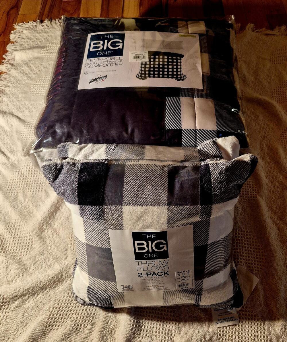 NEW The Big One Comforter & 2 Throw Pillow Set – Plaid – Factory Sealed –...
